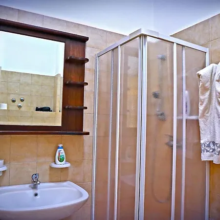 La Perla Bed & Breakfast 3*