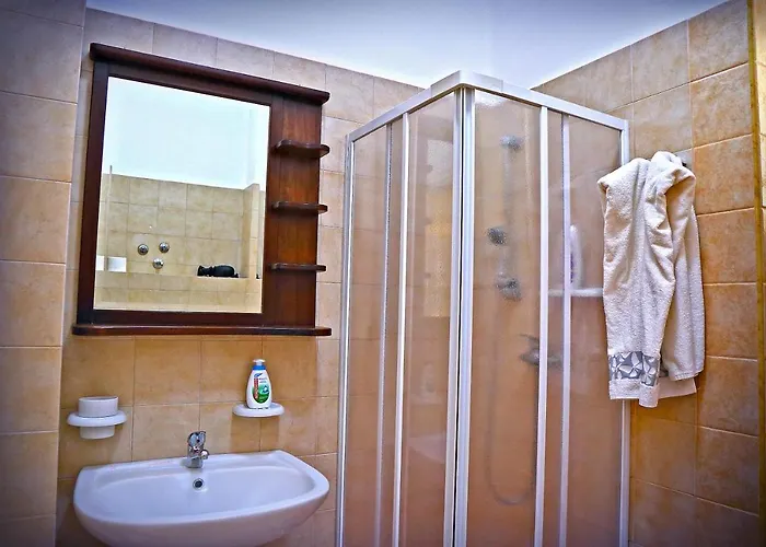 La Perla Bed and breakfast 3*